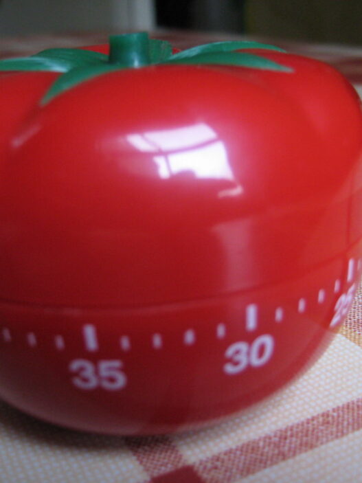Classic red pomodoro kitchen timer