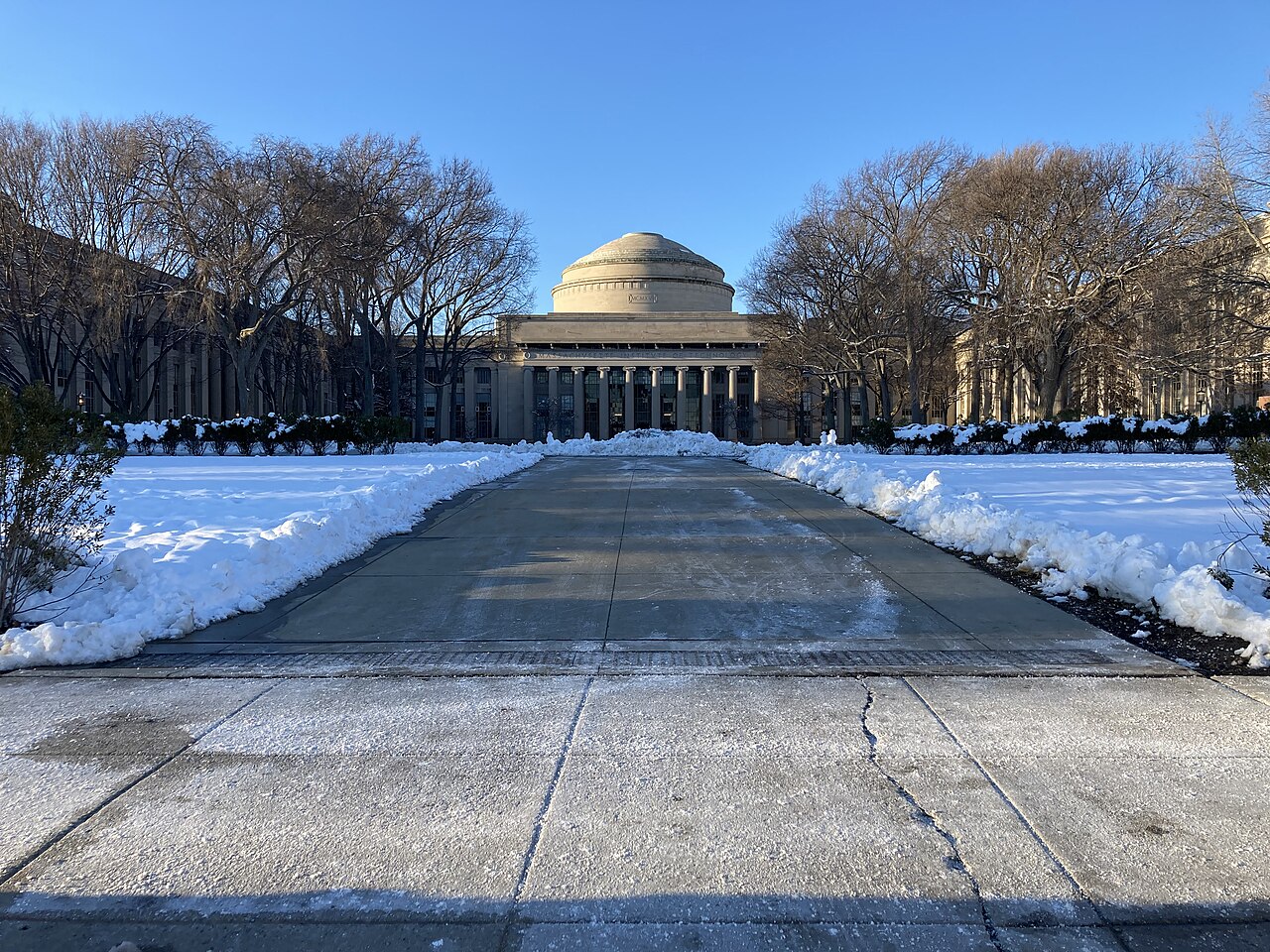The Great Dome of the Massachusetts Institute of Technology, co-founder of edX